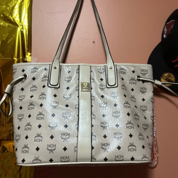 MCM TOTE (TAN) - Picture 2 of 4